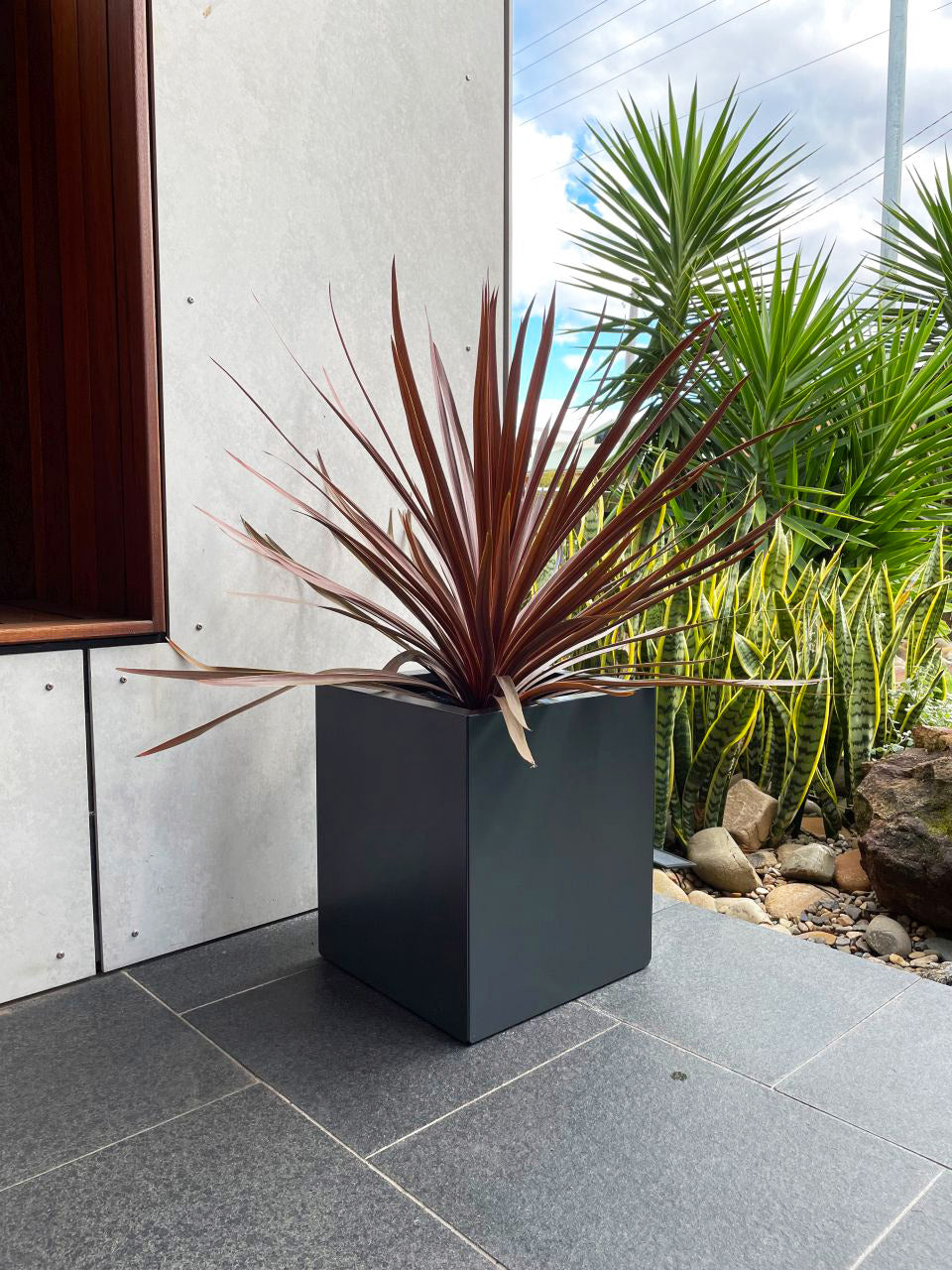 Greenlife Metal Designer Planter Box with Base 340 x 340 x 400mm Charcoal