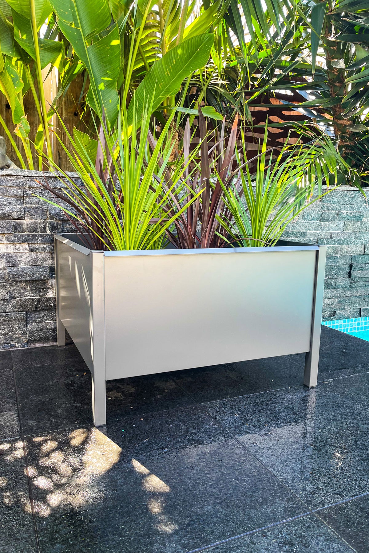 Greenlife Square Leg Designer Raised Planter Box 600 x 600 x 380mm - Charcoal