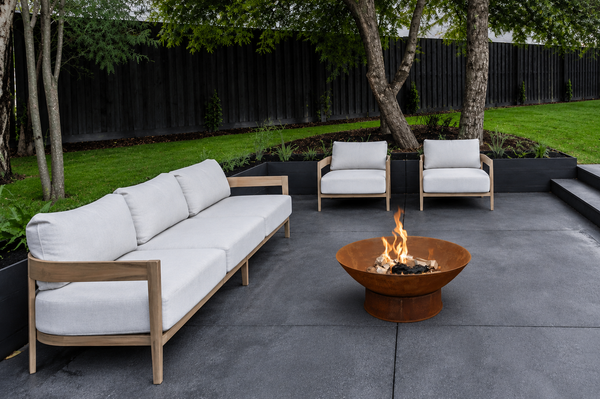 Greenlife Outdoor Fire Pit Cast Iron 600mm Deep Dish Bowl - Rust Patina