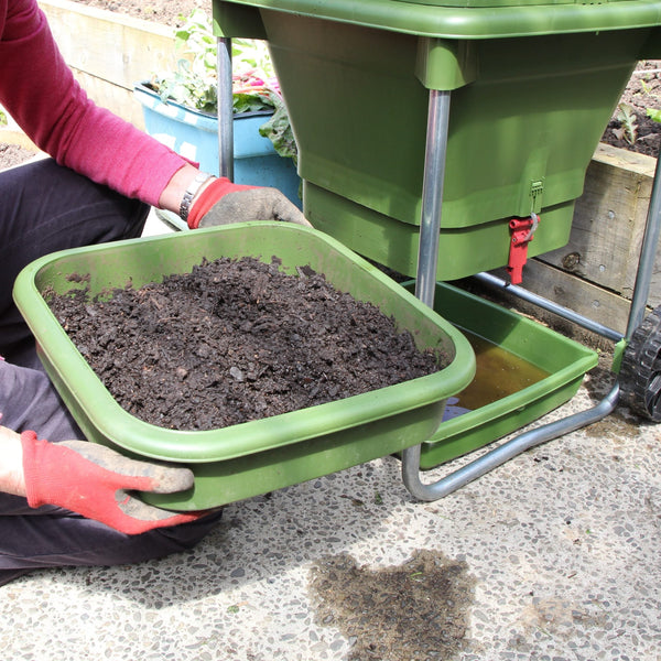 Maze Hungry Bin Worm Farm with 1000 Worms & Accessories