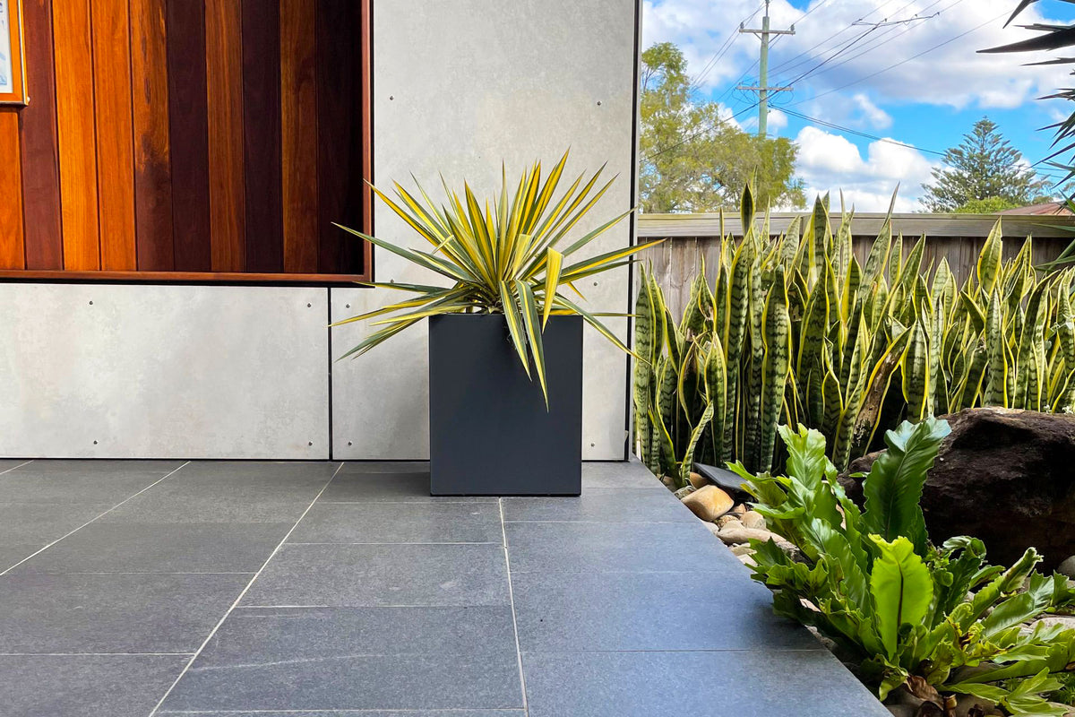 Greenlife Metal Designer Planter Box with Base 340 x 340 x 400mm Charcoal